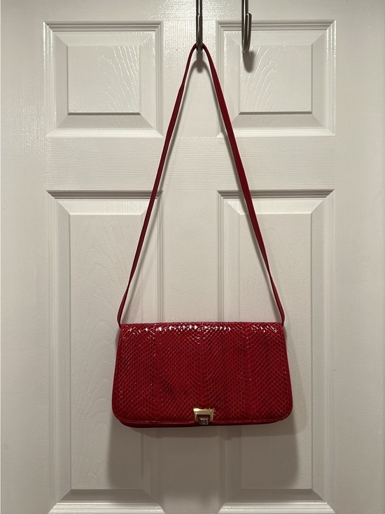 Gucci Handbags - Gucci vintage Red Women’s Shoulder Bag EUC